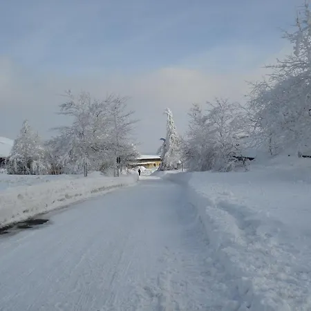 Gaestehaus Hochrhoenblick 3*