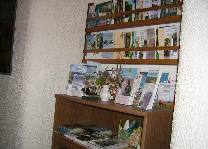 Gaestehaus Hochrhoenblick בית הארחה Schönau an der Brend