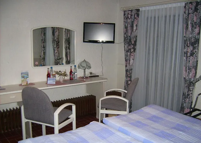 Gaestehaus Hochrhoenblick בית הארחה 3*