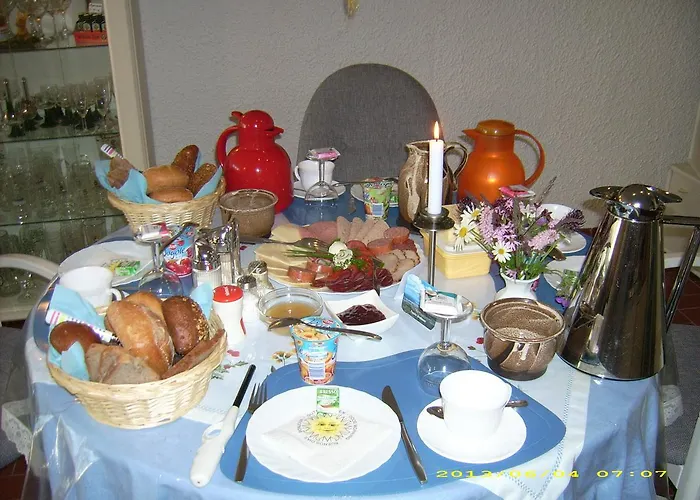 Gaestehaus Hochrhoenblick בית הארחה