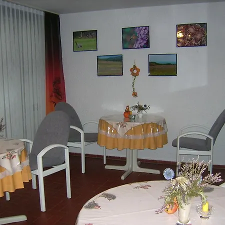 Gaestehaus Hochrhoenblick Гостевой дом
