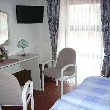 Gaestehaus Hochrhoenblick 3* Schonau an der Brend