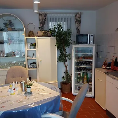 Гостевой дом Gaestehaus Hochrhoenblick