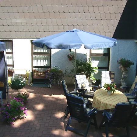 Guest house Gaestehaus Hochrhoenblick Schonau an der Brend