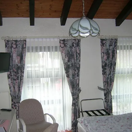 Gaestehaus Hochrhoenblick 3* Schonau an der Brend