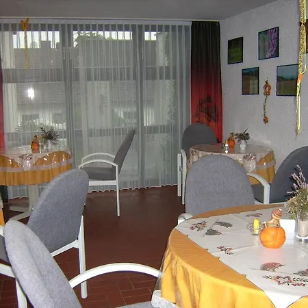 Gaestehaus Hochrhoenblick Guest house 3*
