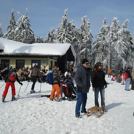 Gaestehaus Hochrhoenblick 3*