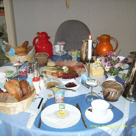 Gaestehaus Hochrhoenblick Гостевой дом